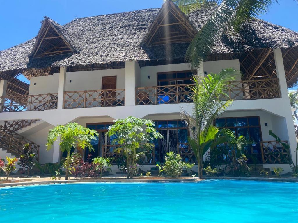 Waka Waka Acomodação com café da manhã Pwani Mchangani Exterior foto