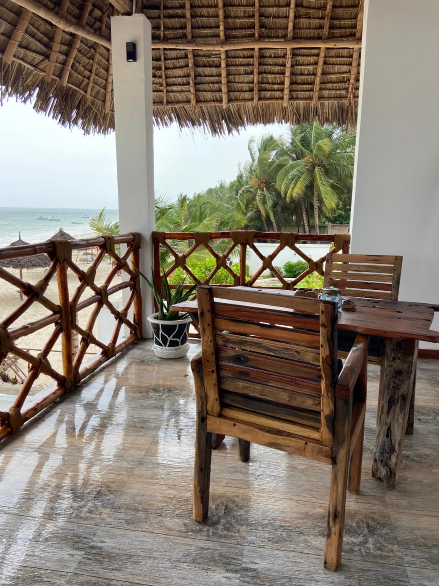 Waka Waka Acomodação com café da manhã Pwani Mchangani Exterior foto
