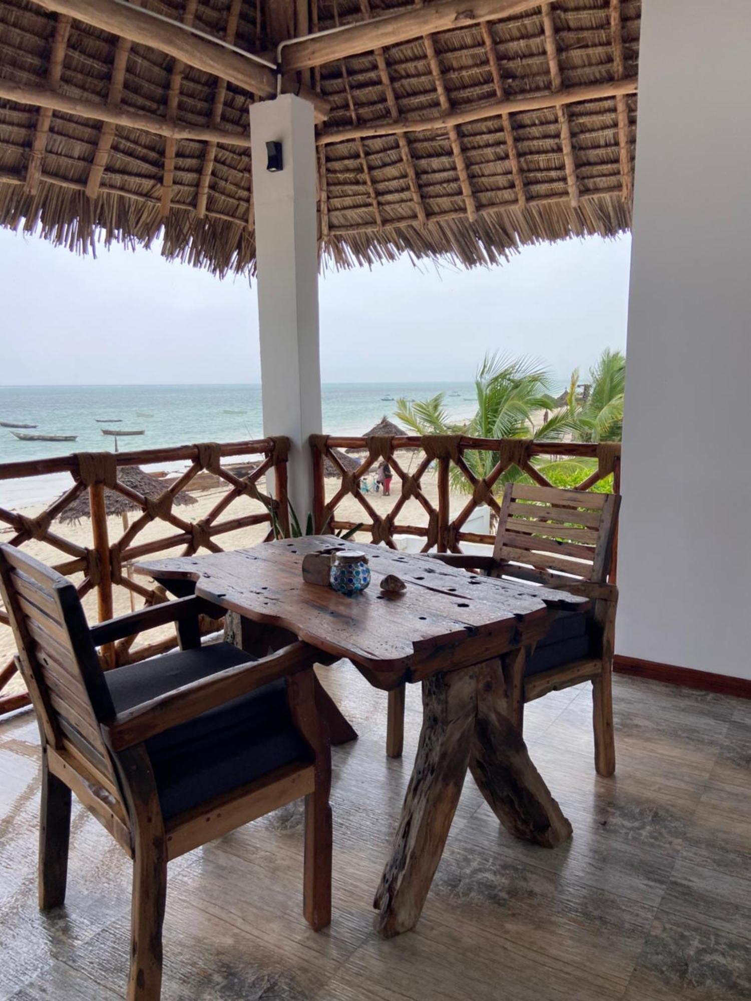 Waka Waka Acomodação com café da manhã Pwani Mchangani Exterior foto